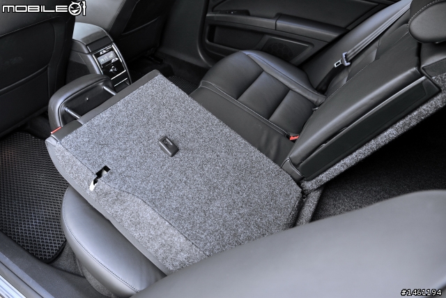 波希米亞風格旗艦 Skoda Superb 2.0TDI / Combi V6 FSI