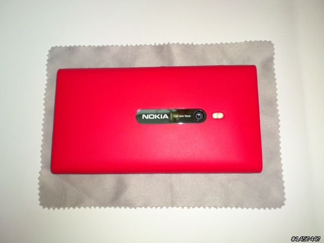 (不專業開箱) 男人也可以拿桃紅色Lumia 800