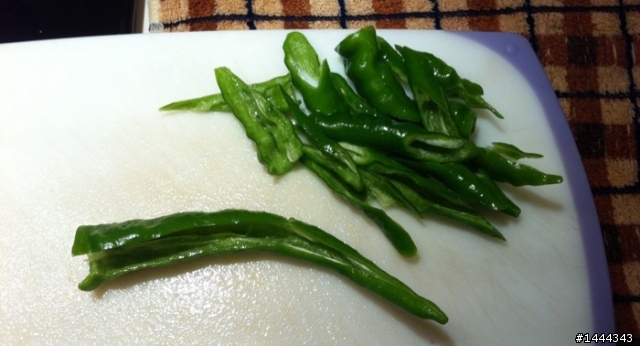 下酒菜之不露腿也沒露臉囉