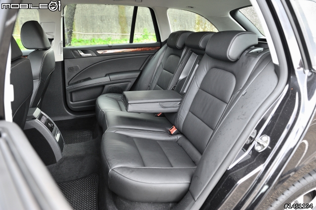 波希米亞風格旗艦 Skoda Superb 2.0TDI / Combi V6 FSI