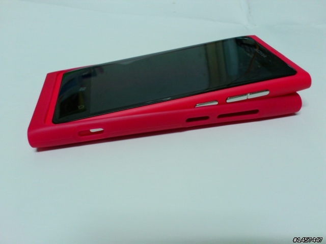 (不專業開箱) 男人也可以拿桃紅色Lumia 800