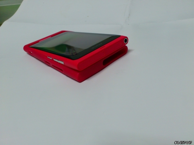 (不專業開箱) 男人也可以拿桃紅色Lumia 800