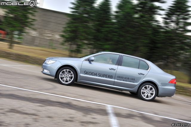波希米亞風格旗艦 Skoda Superb 2.0TDI / Combi V6 FSI