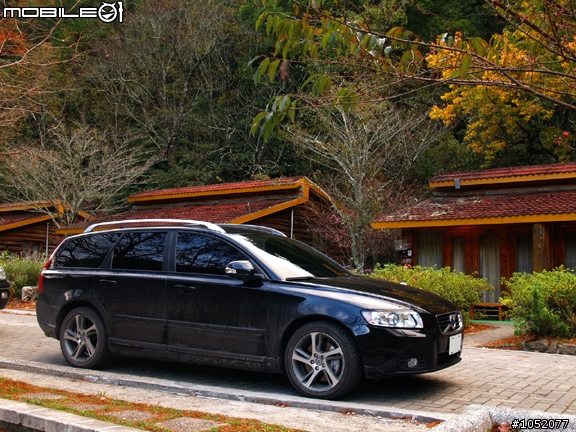 當伍零遇見武陵~ 2012 V50 D4 補開箱+ 武陵楓景分享..