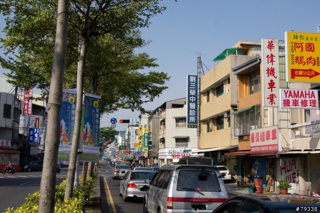 我家SENTRA被惡作劇四輪用起子戳胎壁 請大家幫找兇手