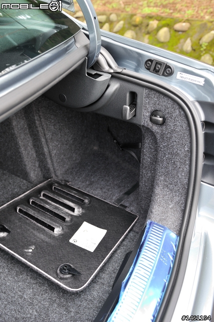 波希米亞風格旗艦 Skoda Superb 2.0TDI / Combi V6 FSI