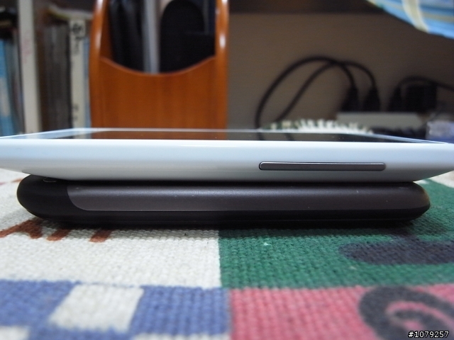 【不專業開箱】HTC VIVID
