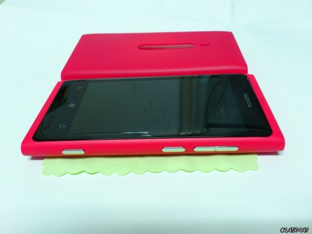 (不專業開箱) 男人也可以拿桃紅色Lumia 800