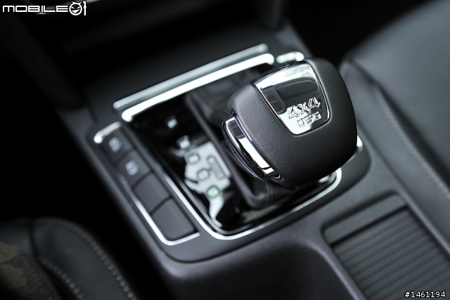 波希米亞風格旗艦 Skoda Superb 2.0TDI / Combi V6 FSI