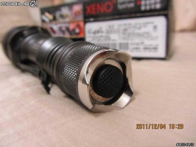 收集的手電筒(室內外)大PK (TM11+RRT3+X6+HID+UB3T+SR90+G42+M21X)