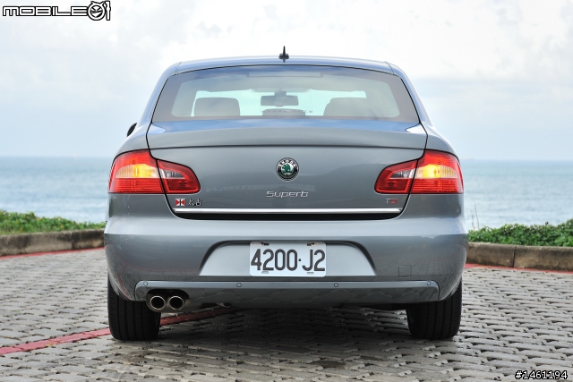 波希米亞風格旗艦 Skoda Superb 2.0TDI / Combi V6 FSI