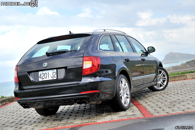波希米亞風格旗艦 Skoda Superb 2.0TDI / Combi V6 FSI