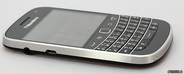 質感最優黑莓機 BlackBerry Bold 9900