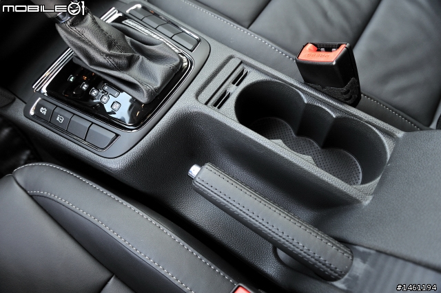 波希米亞風格旗艦 Skoda Superb 2.0TDI / Combi V6 FSI