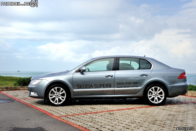 波希米亞風格旗艦 Skoda Superb 2.0TDI / Combi V6 FSI