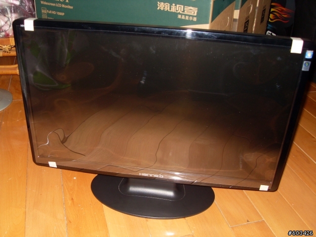 【開箱】憾訊 HD6770+彩晶25吋三螢幕Eyefinity實戰!!!