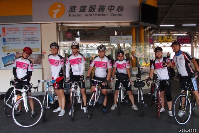 好久不見!!生魚片!!......我們又來了 台中n.c.r(台南>>墾丁年度團慶之旅)