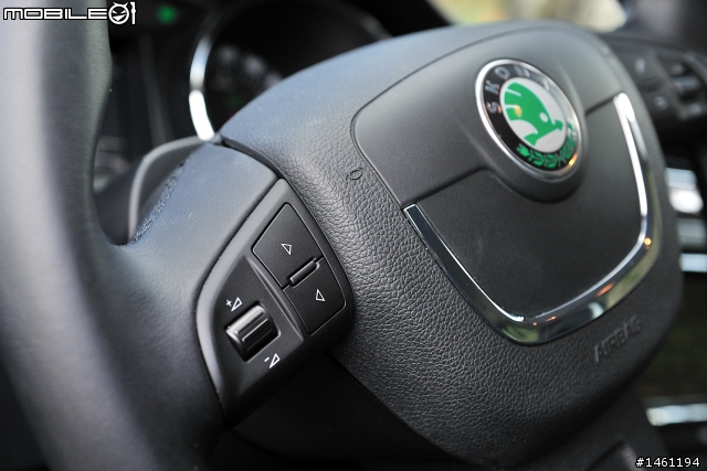 波希米亞風格旗艦 Skoda Superb 2.0TDI / Combi V6 FSI