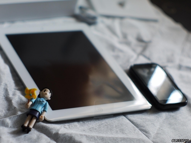 員工抽獎-iPad2開箱+有TOYOTA女郎喔!