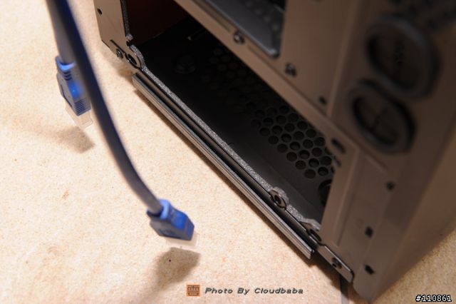 低調實用免腰力的Sharkoon Tauron 御天者