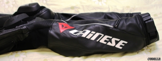 低調的質感!! Dainese new DELMAR 皮衣與 DELTA PRO皮褲合體!!