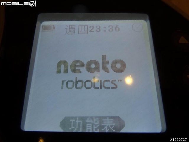 穿著黑甲的白武士 Neato XV-12 掃地機器人開箱
