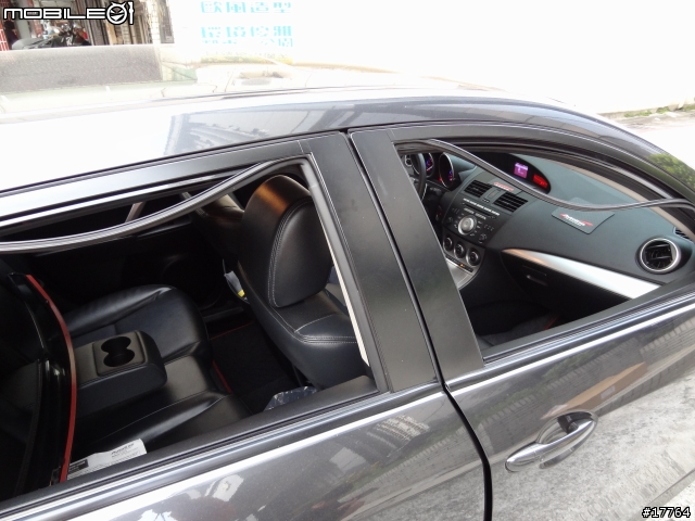 『新品分享』AUTOEXE 晴雨窗 for Mazda3 BL