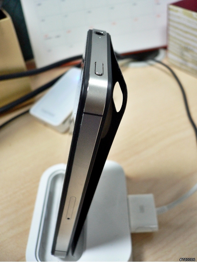 讓人氣炸的Moshi iVisor AG iPhone 4/4S 防眩雙面螢幕保護貼(霧面黑)