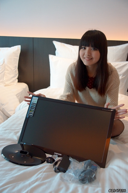滿足妹妹目珠慾望與享受需求!光華採購Samsung SB350 + 美麗殿 一遊!