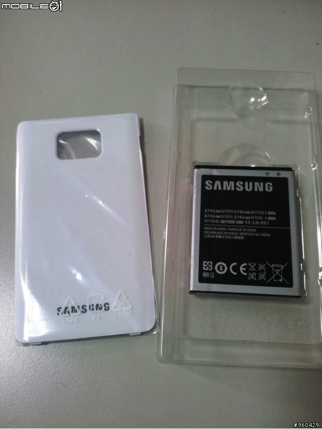 Galaxy S2 白色款電池背蓋 2000mAh 入手~ ! !