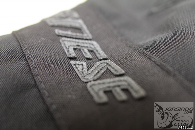 (分享)單你老師之升級Dainese click D-dry 防水透氣冬季防摔衣