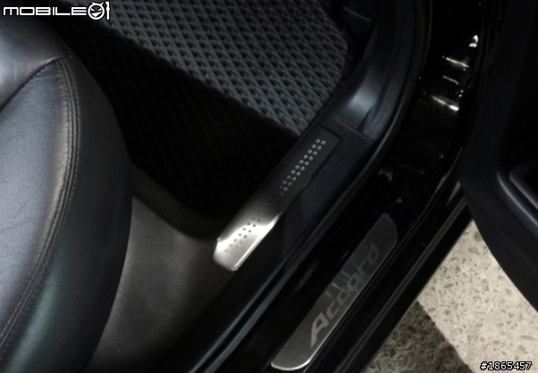 ACCORD 8.5 原廠改裝配件 開4小箱 (車內LED+後雙霧燈) DIY