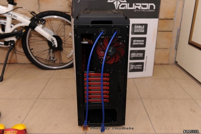低調實用免腰力的Sharkoon Tauron 御天者