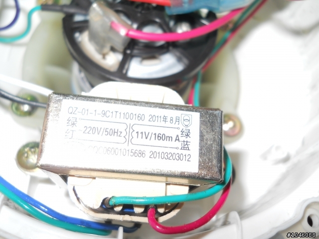 九陽豆漿機DJ13B-D18D 機頭螺絲縫進水導致內部IC電路板受潮