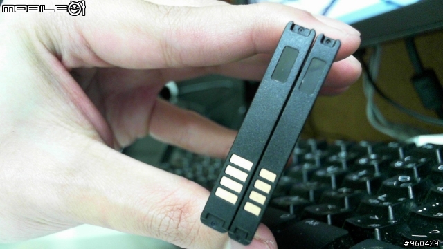 Galaxy S2 白色款電池背蓋 2000mAh 入手~ ! !