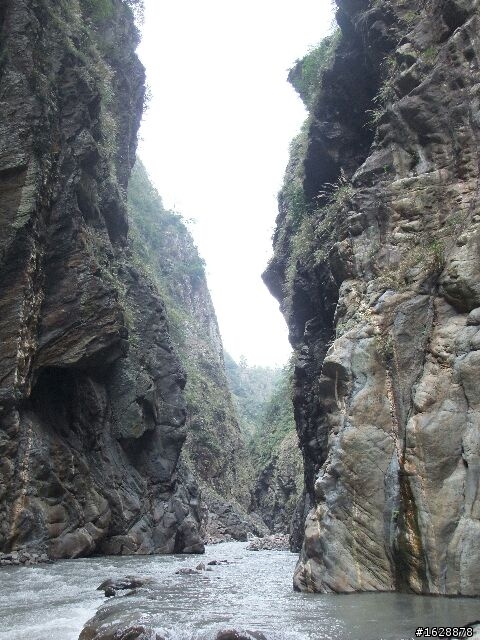 惠蓀林場北港溪峽谷路難行