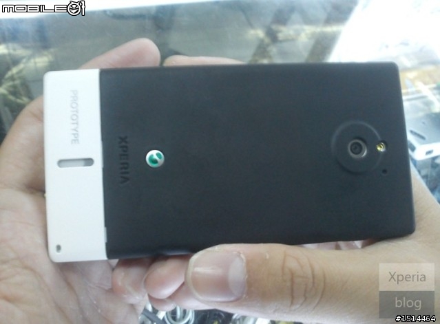 【轉貼】SonyEricsson MT27i 首次流出實機諜照