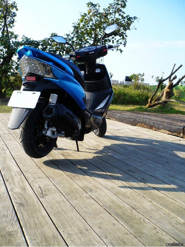 (2/10新增燈眉施工)2012 New Fighter ZR 精品+新車開箱
