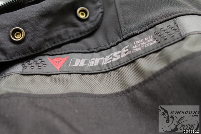 (分享)單你老師之升級Dainese click D-dry 防水透氣冬季防摔衣