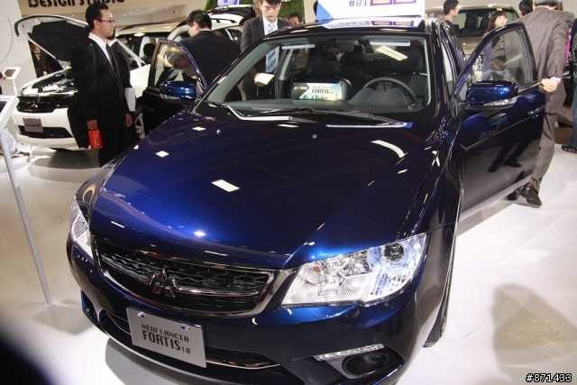 遲來的台北車展看車(妹)心得-Mitsubishi篇