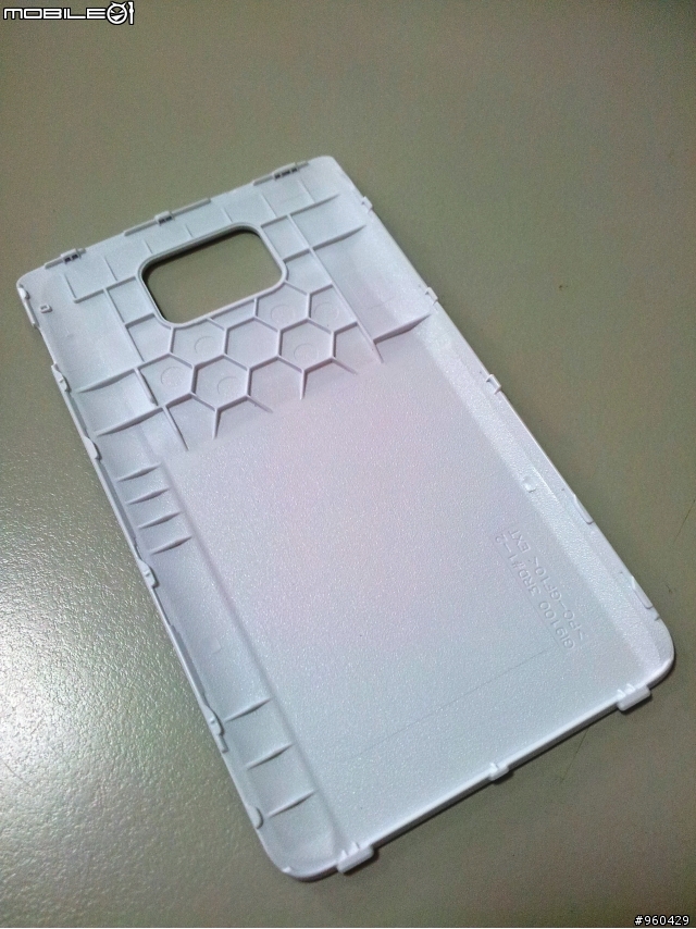 Galaxy S2 白色款電池背蓋 2000mAh 入手~ ! !