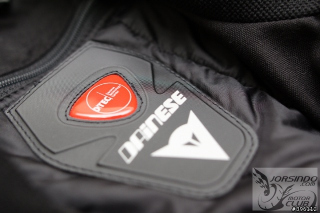 (分享)單你老師之升級Dainese click D-dry 防水透氣冬季防摔衣