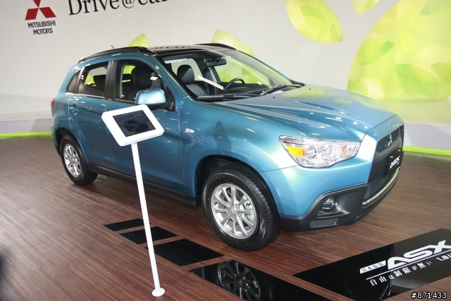 遲來的台北車展看車(妹)心得-Mitsubishi篇