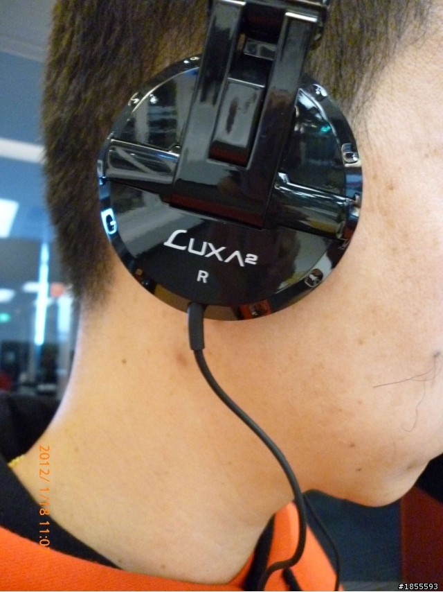 年終敗家之二~~Luxa2 的F1耳機