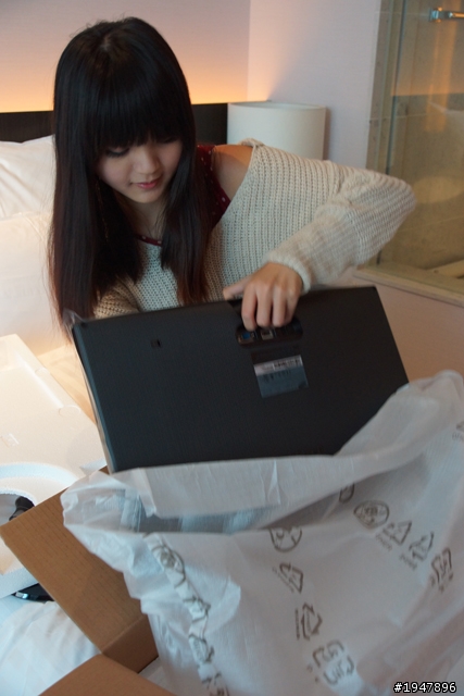 滿足妹妹目珠慾望與享受需求!光華採購Samsung SB350 + 美麗殿 一遊!