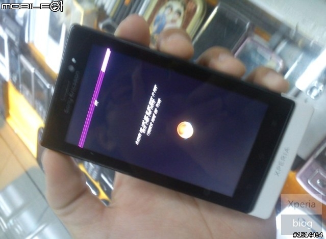 【轉貼】SonyEricsson MT27i 首次流出實機諜照