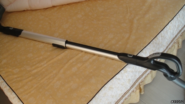 Electrolux ZUA-3860 吸塵器開箱 圖多