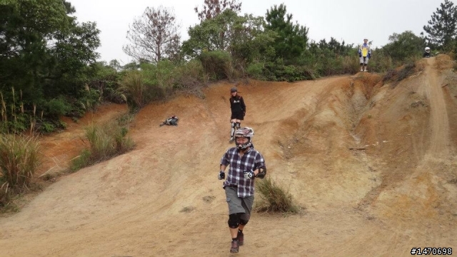 OFFROAD之肉腳心酸血淚 (但依舊是個好運動 歡迎大家來騎車)