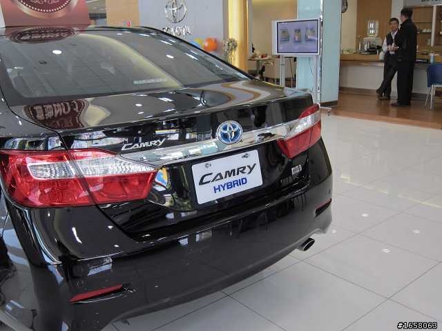 去看完Camry Hybrid,好失望......還是來去看Mondeo TDCi好了