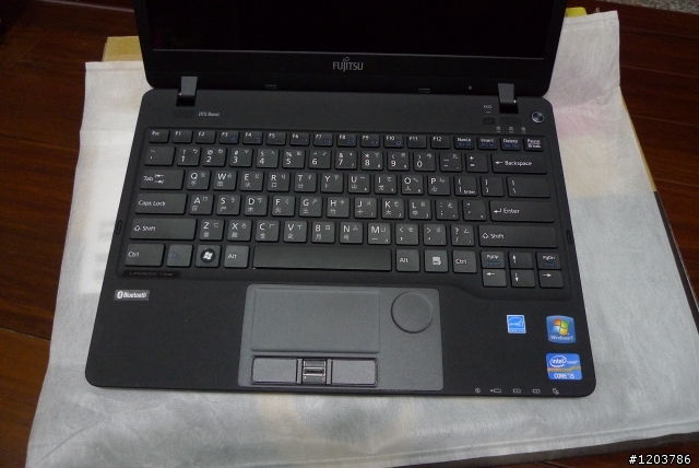 【開箱】Fujitsu SH771簡單開箱